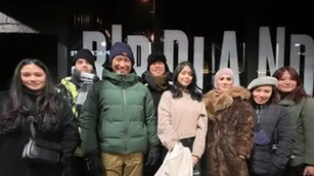 Potret Mulan Jameela liburan di Amerik Serikat. (Foto: Instagram/ahmaddhaniofficial)