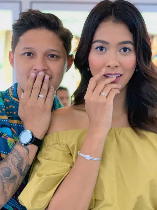 Jelang Menikah, Ini 6 Potret Kemesraan Syamsir Alam dan Bunga Jelitha