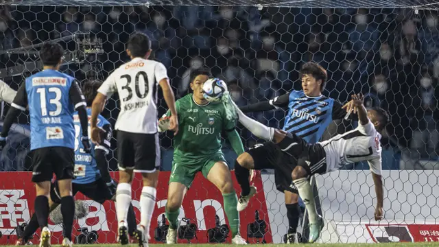 Foto: Menanati Duel Yokohama F Marinos Vs Kawasaki Frontale di J1 League Musim Ini