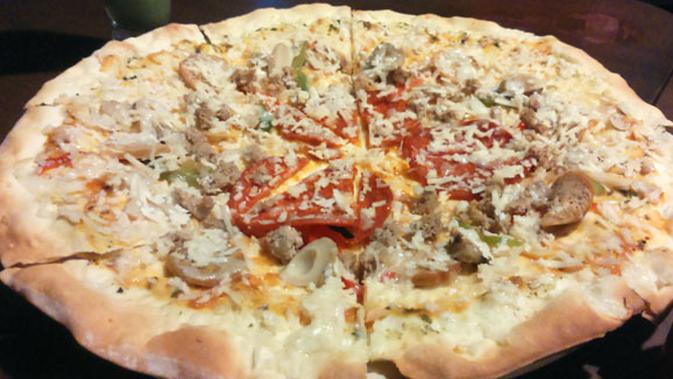 solo s bistro savoury pizza resto