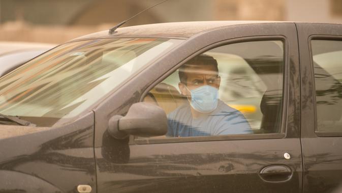 Jangan Salah Kaprah Perlukah Memakai Masker Saat Pergi Dengan Mobil Pribadi Otomotif Liputan6 Com