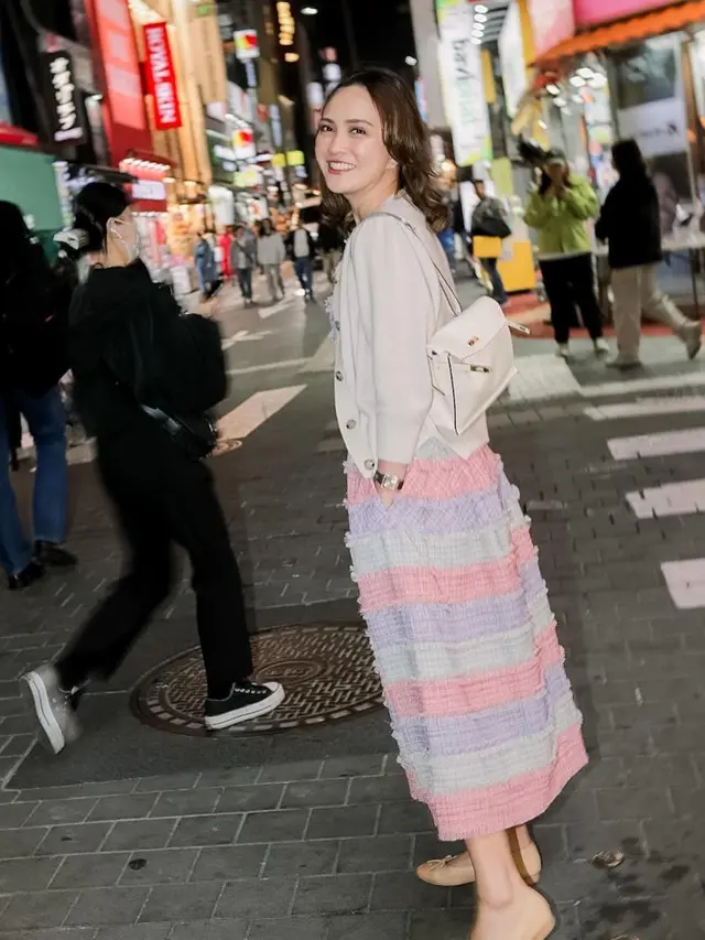 Menolak Tua, 8 Pesona Shandy Aulia di Usia 37 Tahun yang Masih Tetap Menawan Meski Tanpa Dress Mini