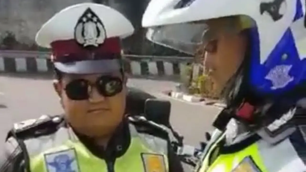 [Bintang] Heboh Polisi Gadungan, Begini Cara membedakan Mana Polisi Asli dan Palsu!