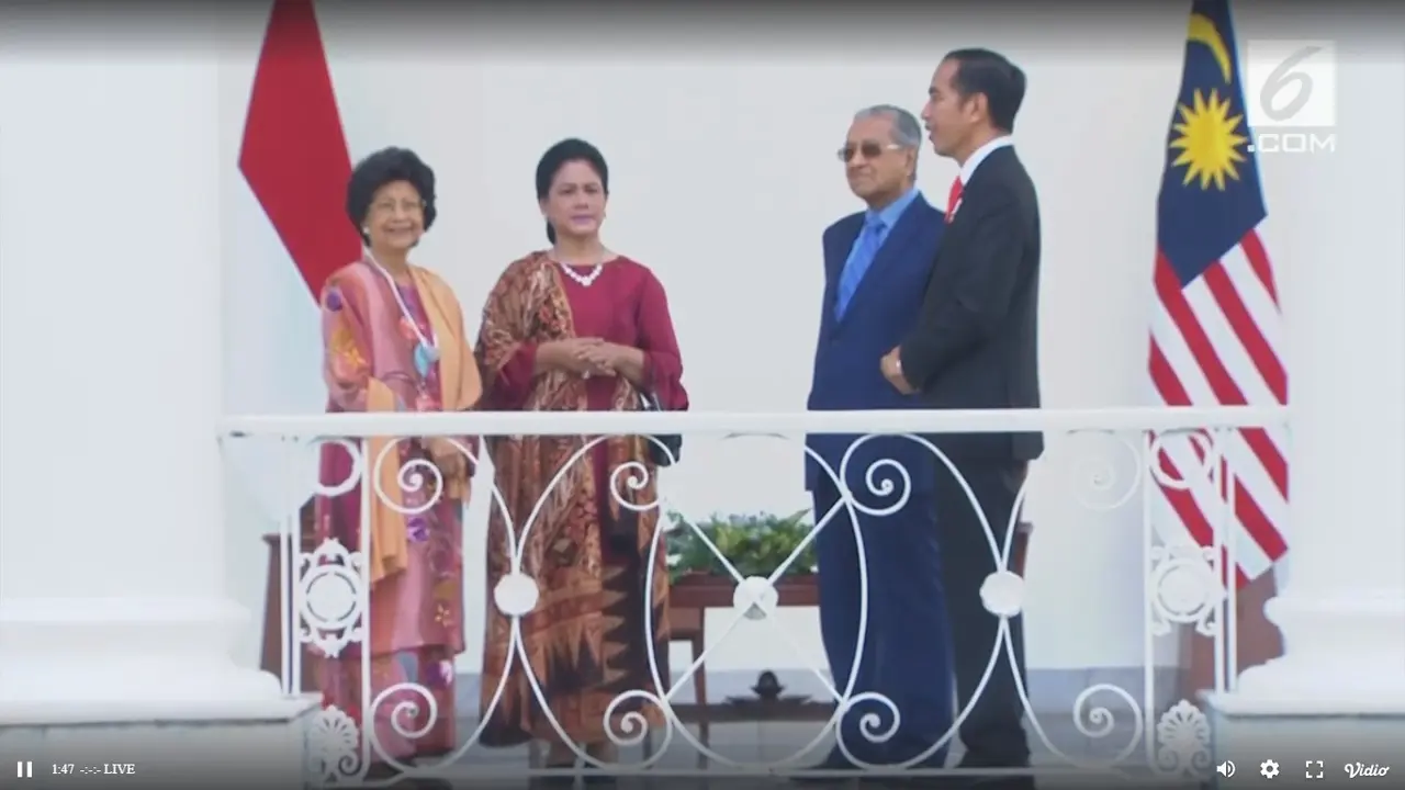Kompak Berbaju Kurung, Ini Gaya Iriana Jokowi dan Siti Hamsah Mohamad Ali
