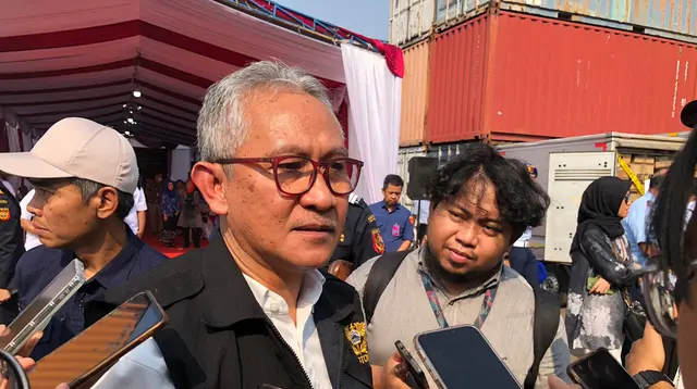 Direktur Jenderal Bea Cukai Askolani mengungkap lokasi pelabuhan tikus yang menjadi pintu masuk barang ilegal ke Indonesia (dok: Tira)
