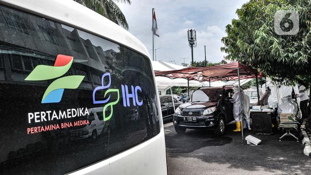 Lacak Penyebaran Covid-19 dengan Tes Swab PCR Drive Thru