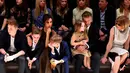 Keluarga mereka pun sering terlihat lengkap jika menghadiri acara-acara resmi. (Stefanie Keenan/Getty Images for Burberry)