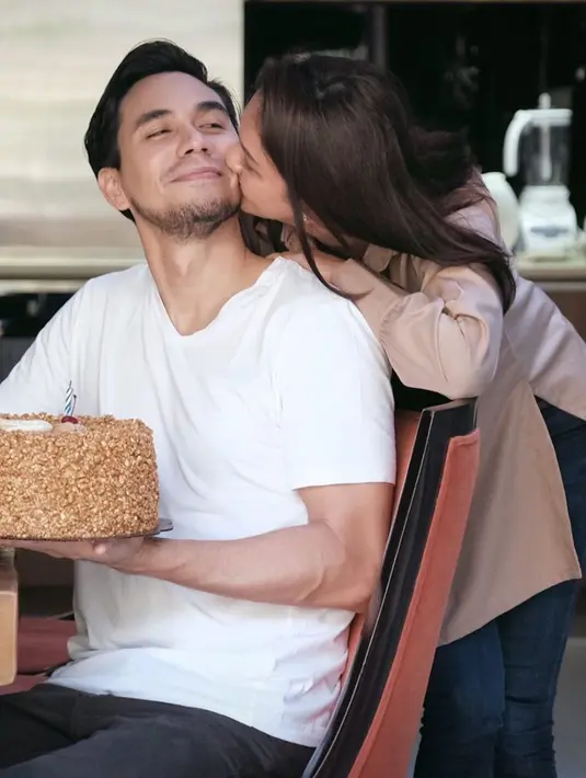 (Instagram/darius_sinathrya)