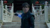 Tony Leung sebagai Wenwu dalam Shang Chi and The Legend of the Ten Rings. (Foto: Dok. Marvel Studios/ Walt Disney Pictures/ IMDb)