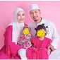 6 Pemotretan Terbaru Keluarga Kecil Kartika Putri, Selalu Harmonis (sumber: Instagram/kartikaputriworld)