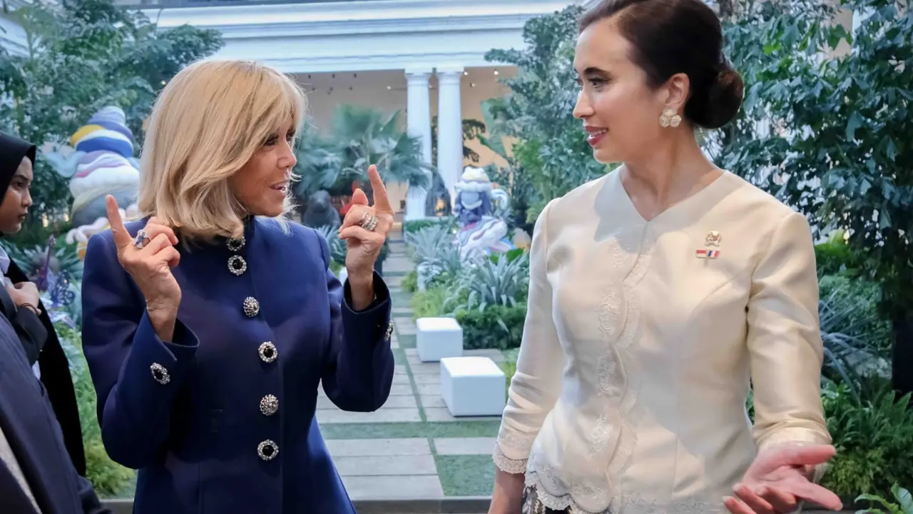 Ibu Negara Prancis Brigitte Macron dan Menpar Widi