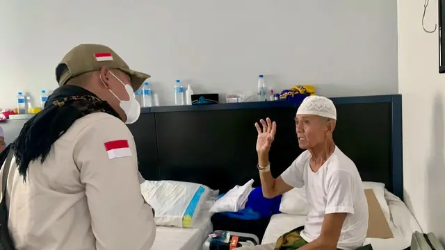 Perjuangan Safari Wukuf, Saat Petugas Haji Menjadi Anak bagi Para Lansia