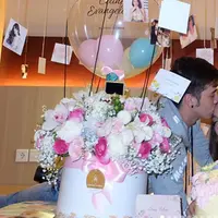 Tepat 2 April, Celine Evangelista genap berusia 25 tahun. Pada ultah tahun ini, ia merayakan bersama dua anak serta suaminya, Stefan William. Sebuah kejutan diberikan oleh sang suami. (Instagram/celine_evangelista)
