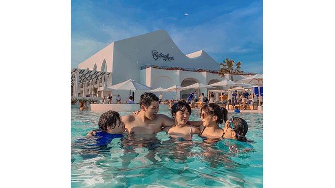 Jarang Tersorot, Ini 6 Potret Sultan Harsya Adik Kesha Ratuliu (sumber: Instagram.com/kesharutuliu05)