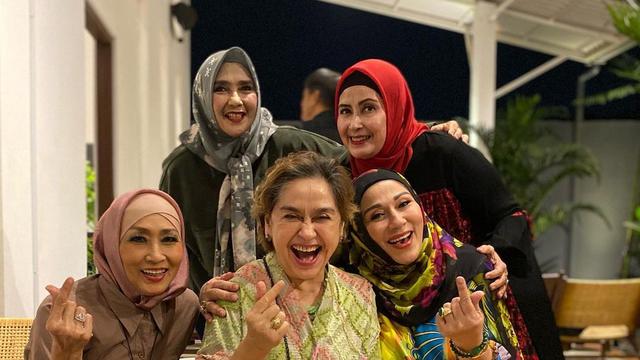 Perayaan ulang tahun Camelia Malik ke-67 (Foto: Instagram @yatioctaviapangky)