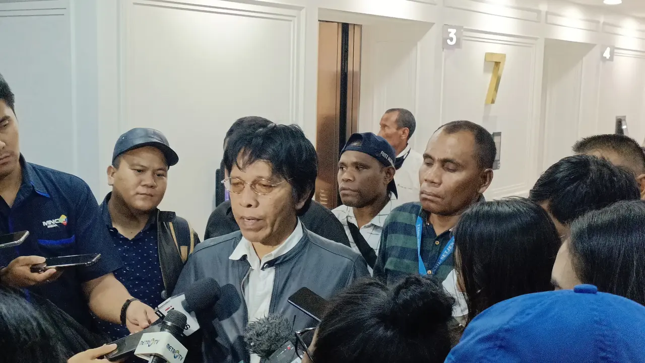 Politikus PDIP Adian Napitupulu