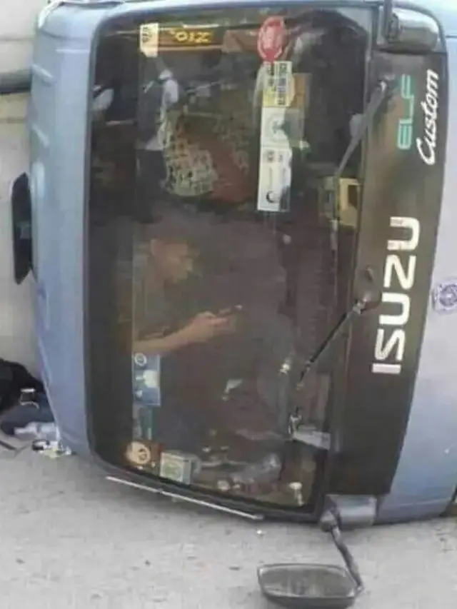 7 Potret Kocak Orang Lagi Santai dalam Perjalanan Ini Bikin Geleng Kepala