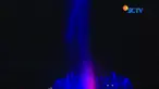 Dalam Festival of Light, tak hanya indahnya air mancur menari, tetapi puluhan bentuk lampion siap menghibur pengunjung yang sedang menikmati liburan Imlek.
