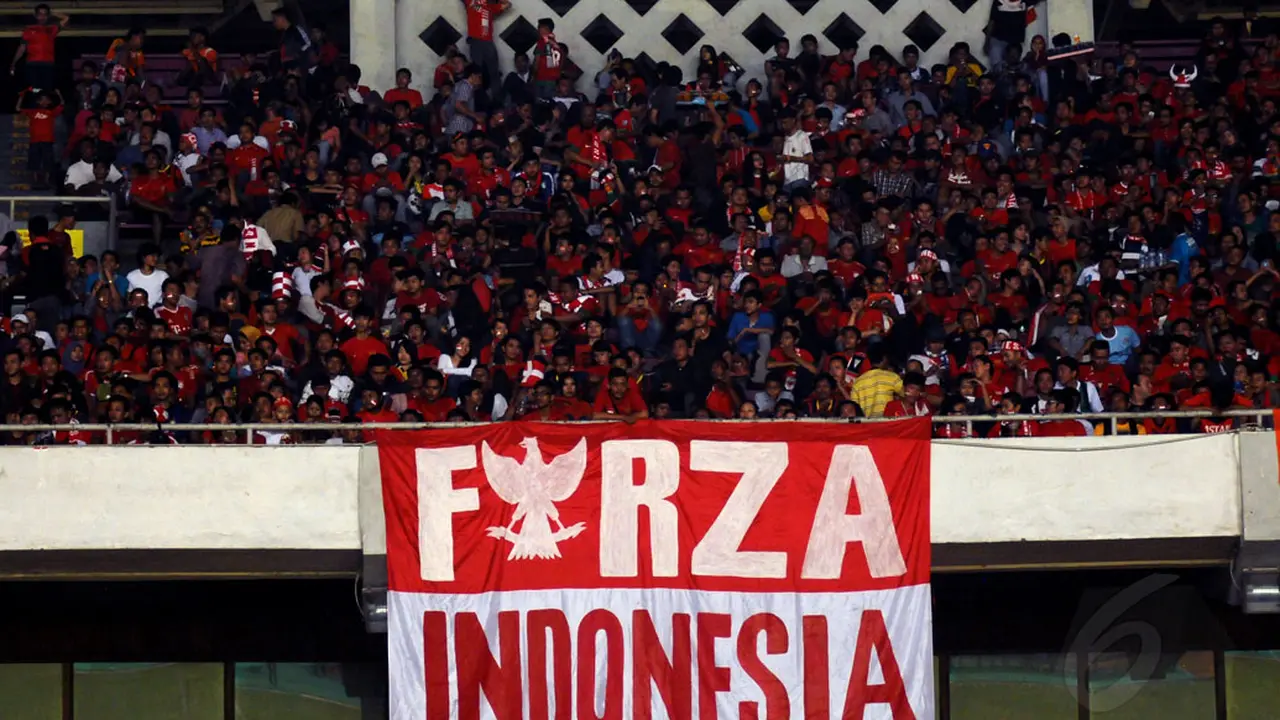 Puluhan Ribu Suporter Timnas Indonesia U-19 Penuhi Tribun GBK
