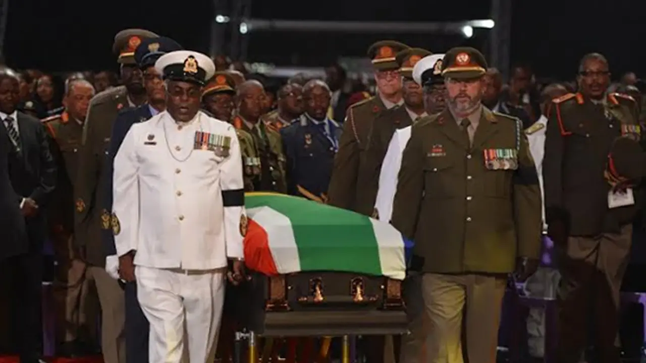 foto-pemakaman-mandela-3-131215-c.jpg
