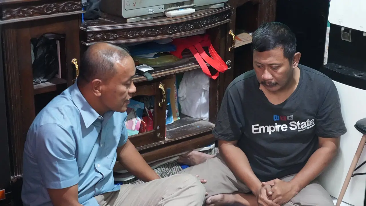Sudinhub Jakarta Timur Harlem Simanjuntak Datang ke Rumah Pengemudi Ojol