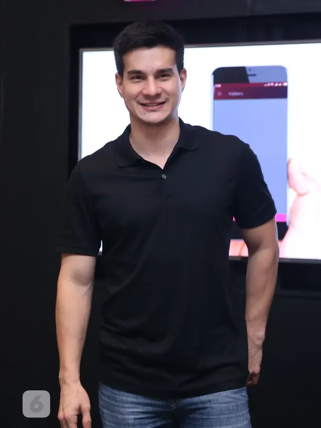 [Bintang] Steve Emmanuel