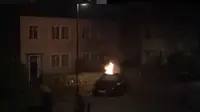Mobil Mercedes milik Nile Ranger terbakar (Instagram)
