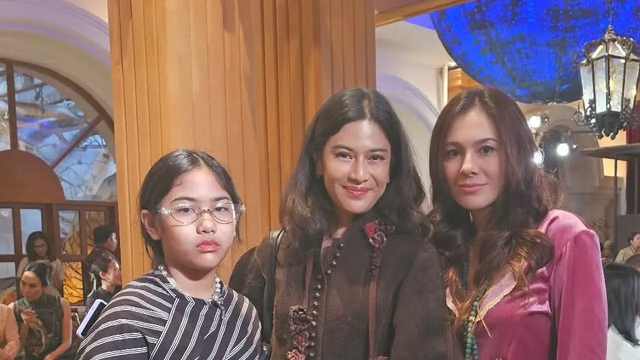 Tampilan Stylish Ishana Putri Dian Sastrowardoyo yang Beranjak Remaja