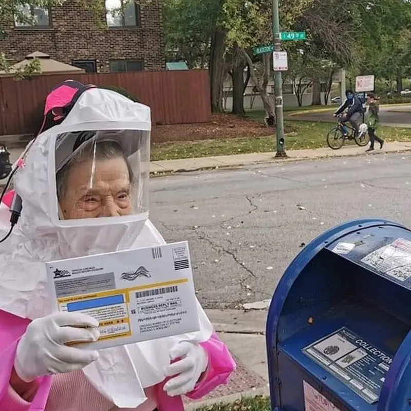 Nenek 102 Tahun di  Chicago Mengikuti Pemungutan Suara