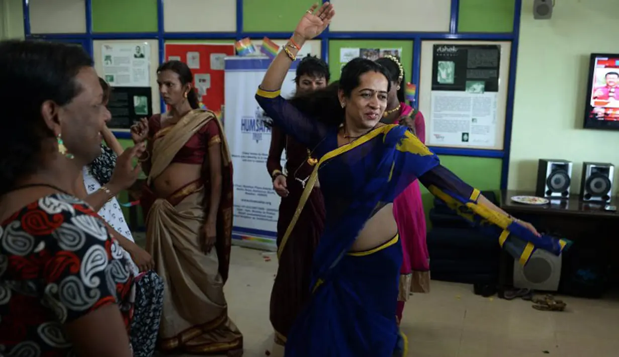 Selasa (15/04/14) Mahkamah Agung India mengesahkan transgender sebagai status ketiga setelah pria dan wanita (AFP PHOTO/PUNIT PARANJPE)