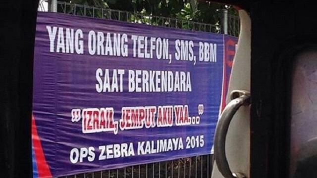 Jelang Mudik Lebaran, Ini Spanduk Lucu Supaya Hati-hati di Jalan