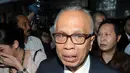 OC Kaligis terlihat sedih usai sidang pembacaan tuntutan di Pengadilan Tipikor, Jakarta, Rabu (18/11/2015). JPU KPK menuntut Kaligis dengan pidana 10 tahun penjara dan denda sebesar Rp500 juta subsider 4 bulan kurungan. (Liputan6.com/Helmi Afandi) 