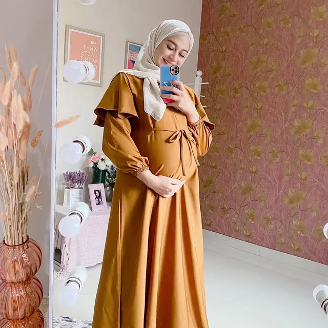 Nina Zatulini Lahirkan Anak Ketiga, Ini 8 Potret Perjalanan Kehamilannya