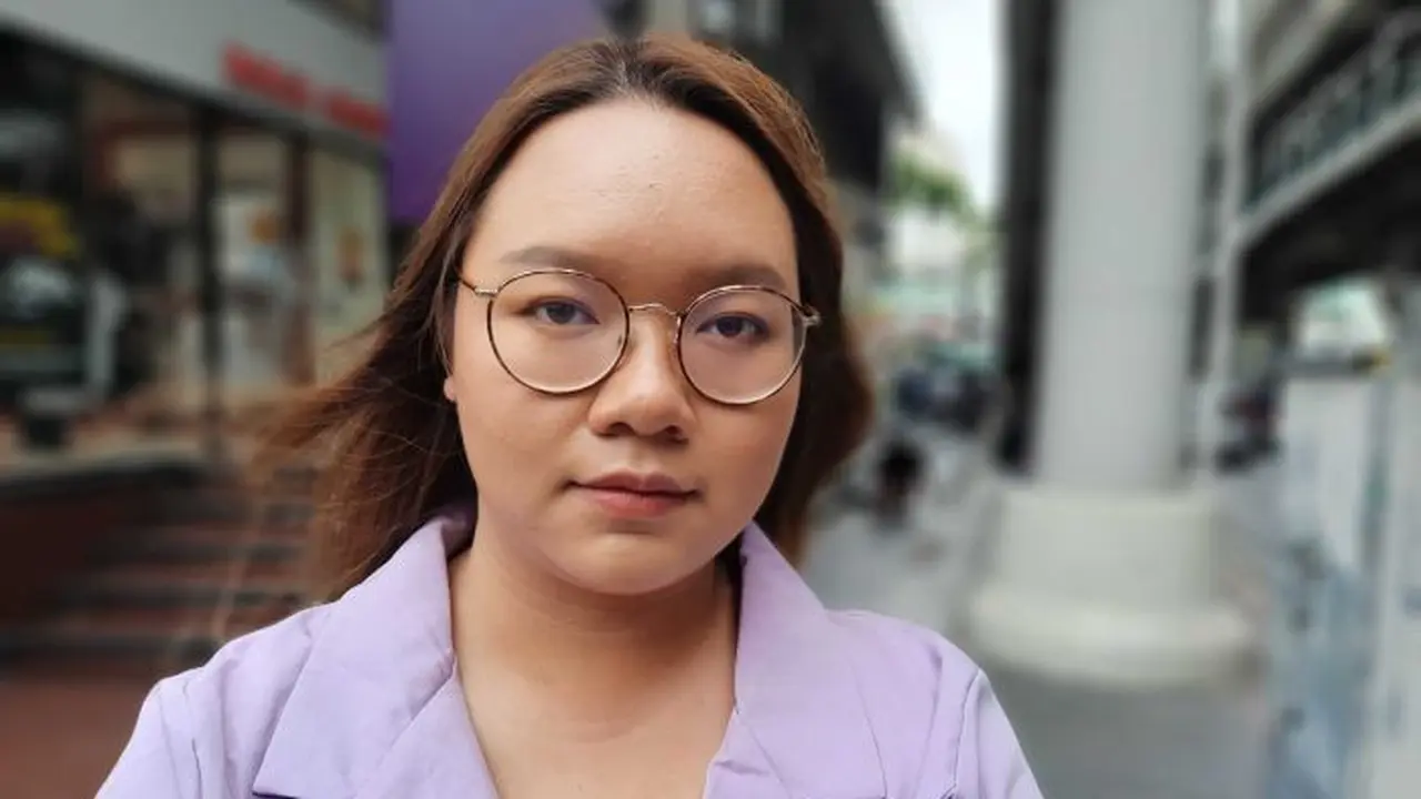 Panusaya Sithijirawattankul dengan nama panggilan 'Rung' telah menjadi simbol gerakan protes generasi muda di Thailand. (ABC)