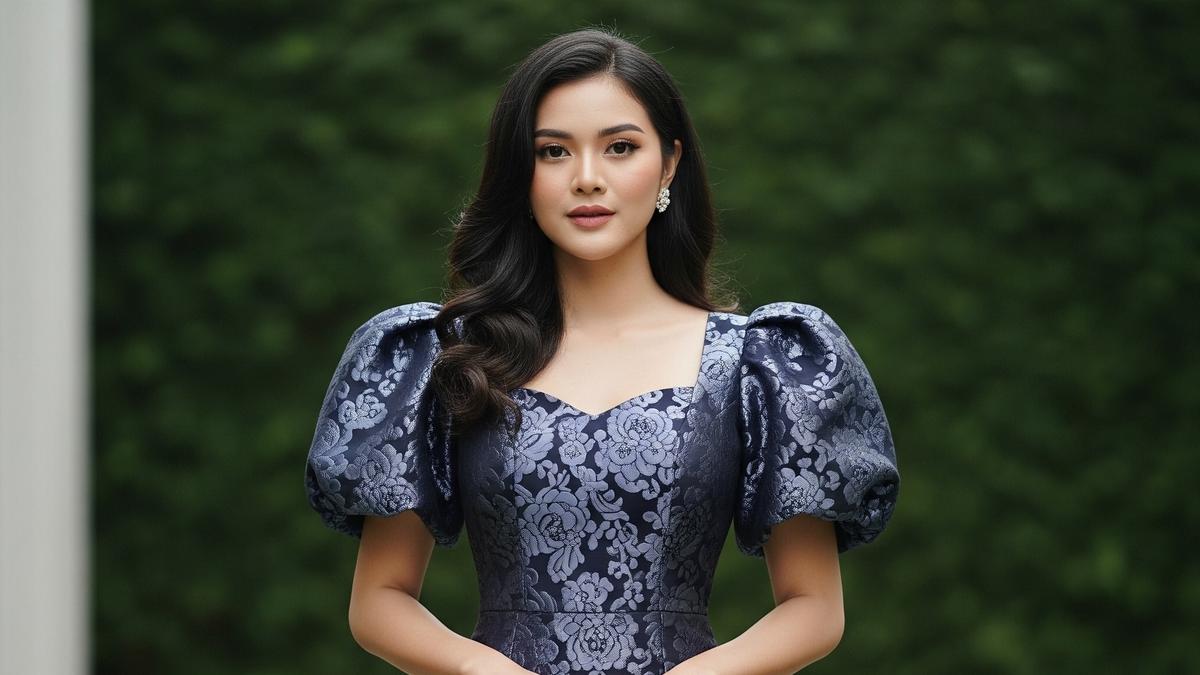 Mengenal Karakter Lengan Balon dalam Busana Batik Modern