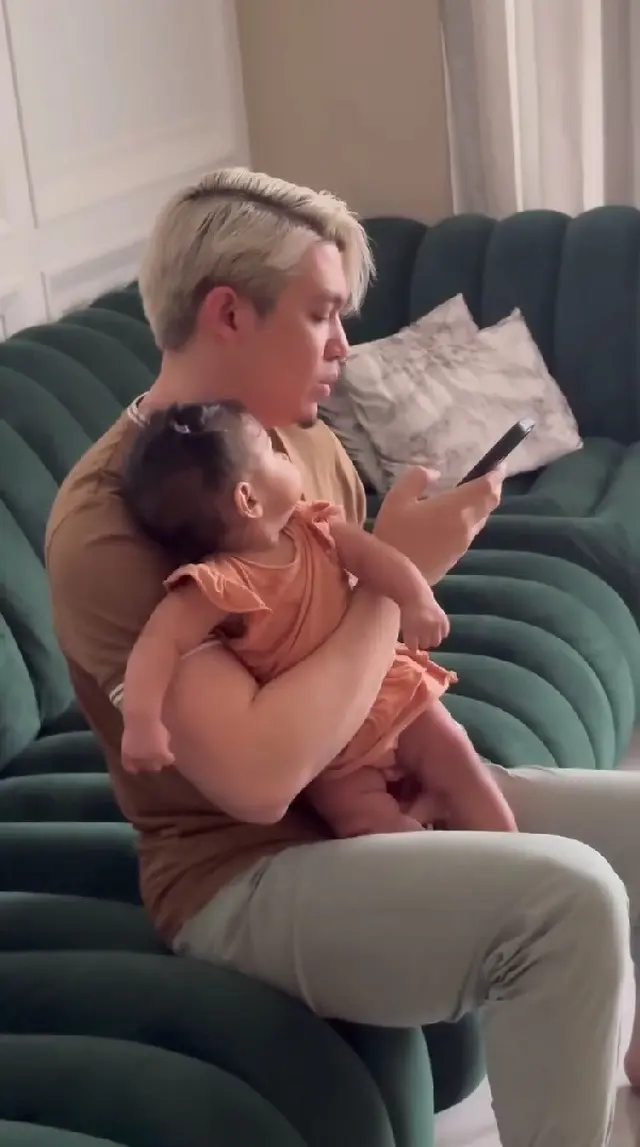 5 Potret Irwansyah momong baby Humaira dengan melantunkan ayat Alquran ini menyentuh, tuai pujian