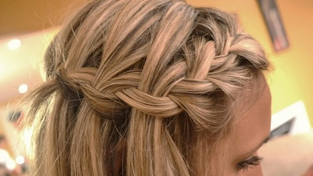 Beragam Macam Tutorial Kepang Rambut yang Patut Kamu Coba