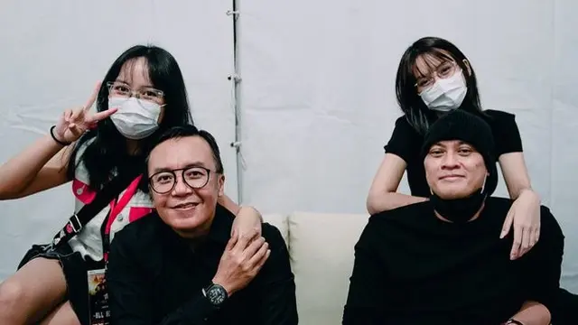 7 Potret Kompak Anak-Anak Personel Band Dewa 19 yang Sudah Seperti Saudara
