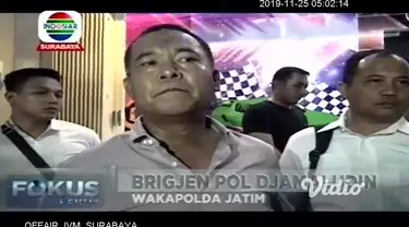 Tim Gabungan Reskrim Umum dan Khusus Polda Jatim, menggerebek sebuah arena judi ketangkasan, di dua tempat di Surabaya. Dalam penggerebekan, selain membawa sejumlah pegawai dan pengelola,  sedikitnya 53 orang penjudi diamankan.