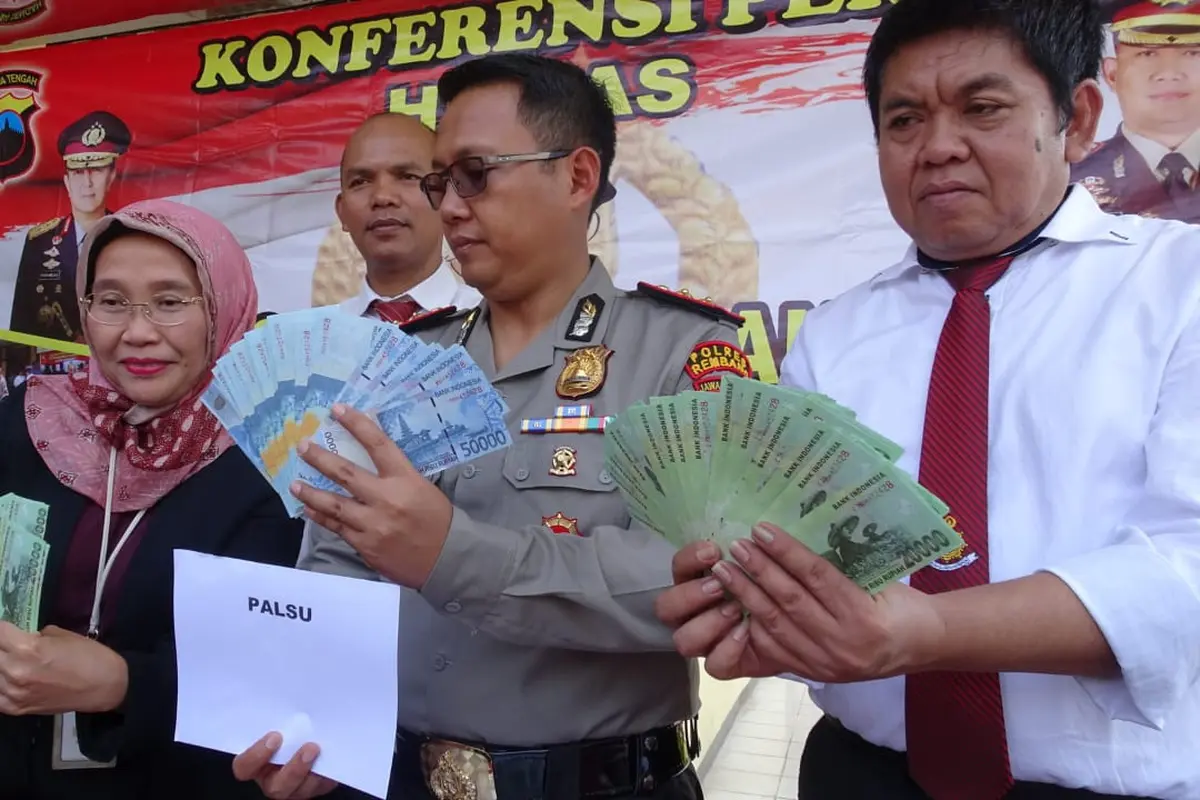 Uang Palsu di Rembang