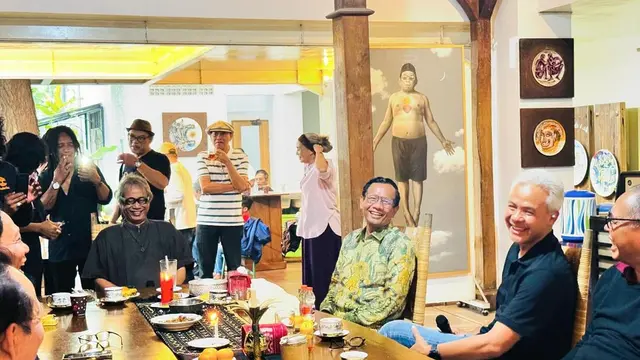 Calon wakil presiden (cawapres) nomor urut 3, Mahfud MD mengunggah foto di akun instagram pribadinya @mohmahfudmd yang tengah makan bersama capres nomor urut 3, Ganjar Pranowo.