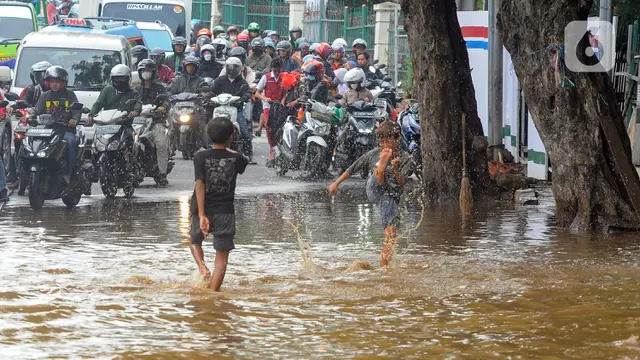 Banjir Pasar Induk Kramat Jati
