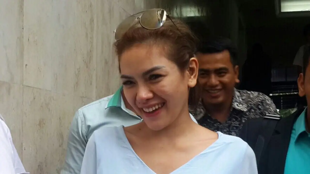 [Bintang] Nikita Mirzani