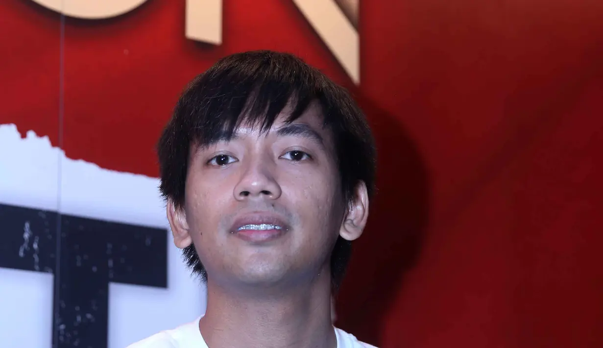 Tiga tahun silam, Rian mudik ke kampung kelahirannya. Lebaran tahun ini, Rian berangkat mudik pada tanggal 4 Juli bersama dengan anak, istri dan orangtuanya. (Nurwahyunan/Bintang.com)