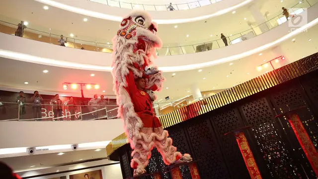 Menikmati Aksi Pemain Barongsai Juara Internasional di Jakarta
