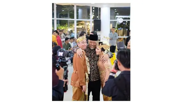 Indro Jadi Saksi, Ini 7 Potret Pernikahan Satrio Anak Dono Warkop