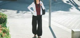 Rutinitas pagi yang tampak biasa ini ternyata menjadi sumber paparan sinar UV yang berlangsung setiap hari, sedikit demi sedikit. [Dok/UNIQLO INDONESIA].