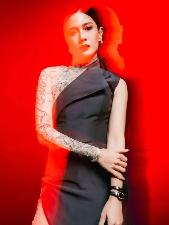 Dian Sastrowardoyo sebagai Ratu Adil (Instagram/therealdisastr)