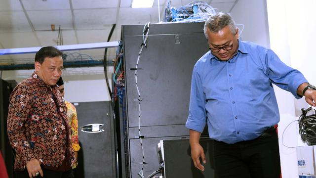 Bawaslu Tinjau Server KPU
