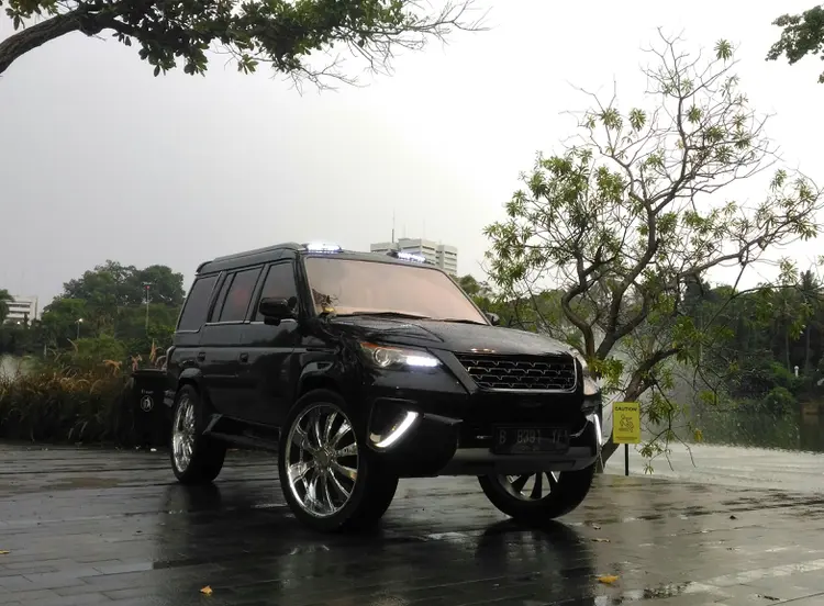 Fortuner: Lebih dari Sekadar Mobil, Sebuah Simbol Status yang Mengguncang Tradisi Mahar